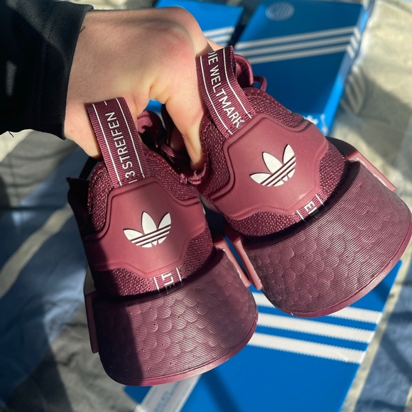 Adidas NMD_R1 Maroon - Picture 4 of 6